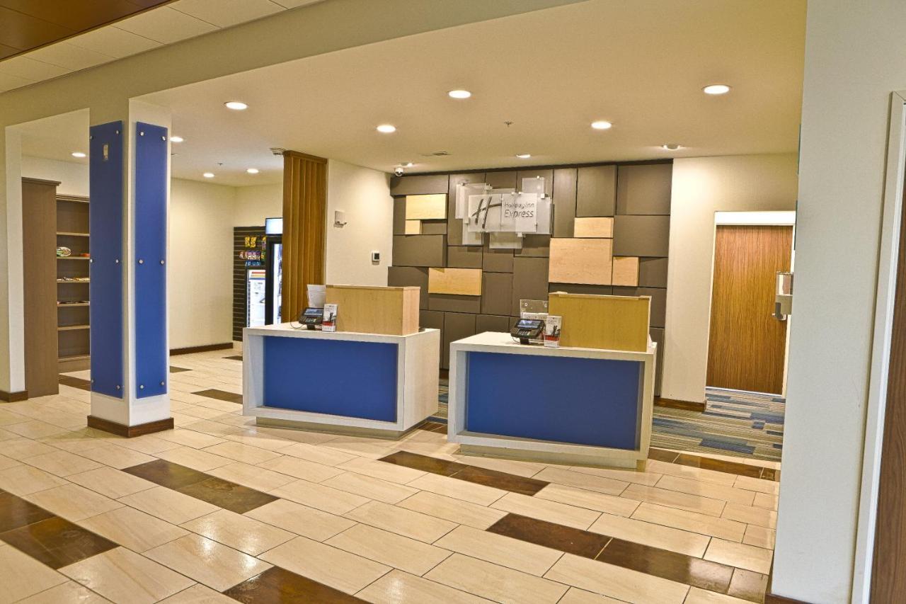 Holiday Inn Express Rochester Hills By Ihg Екстер'єр фото