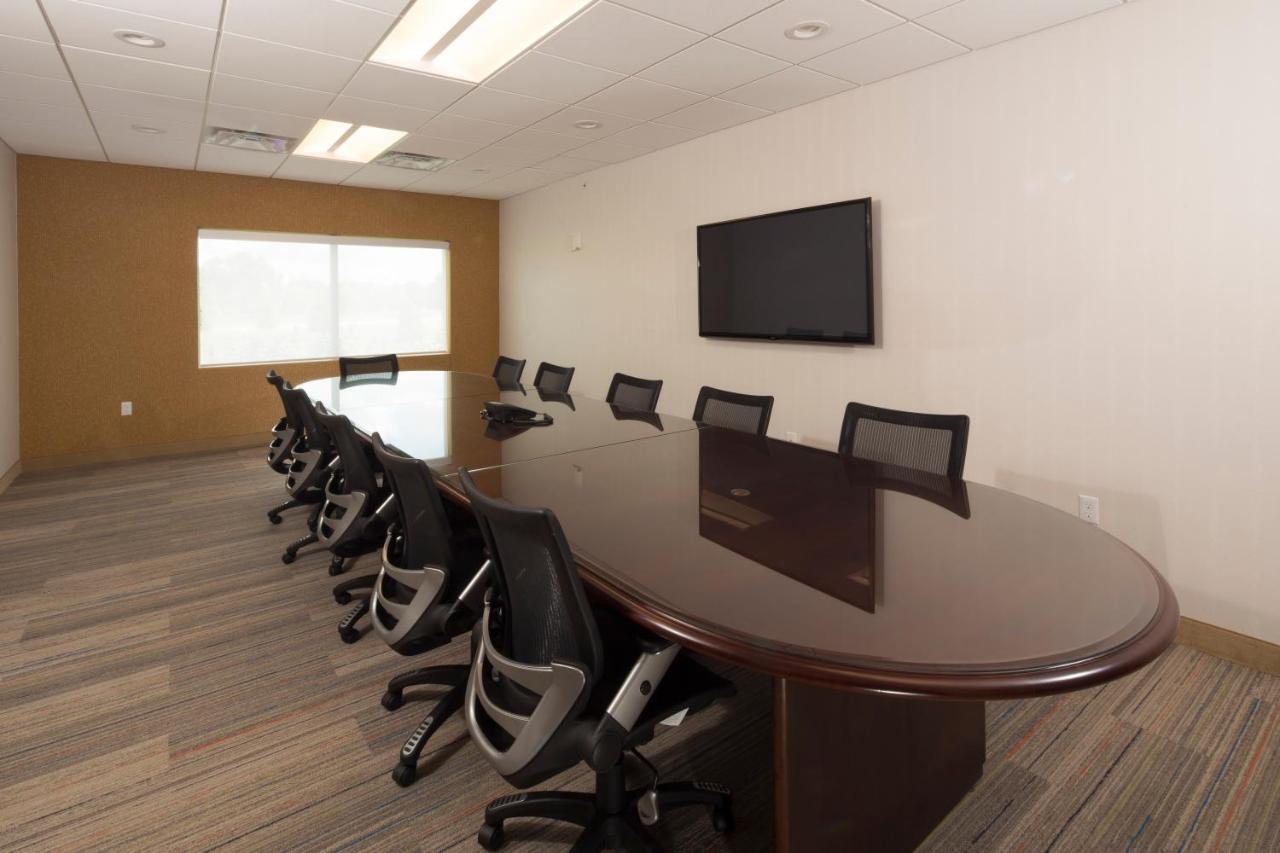 Holiday Inn Express Rochester Hills By Ihg Екстер'єр фото