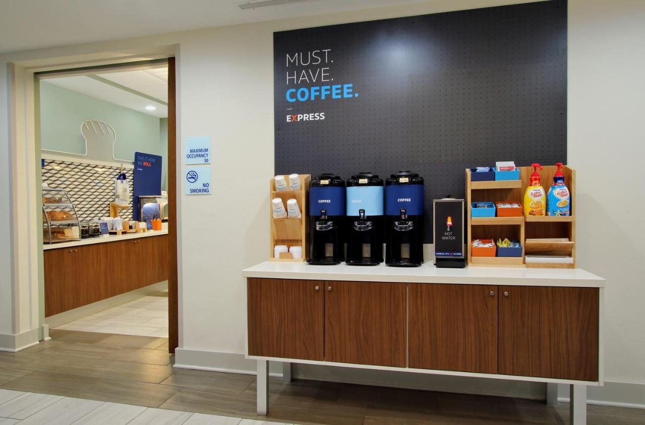 Holiday Inn Express Rochester Hills By Ihg Екстер'єр фото