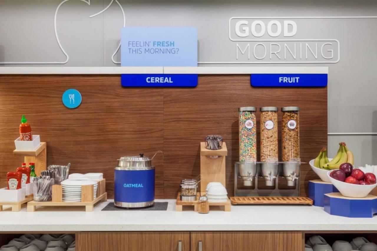 Holiday Inn Express Rochester Hills By Ihg Екстер'єр фото